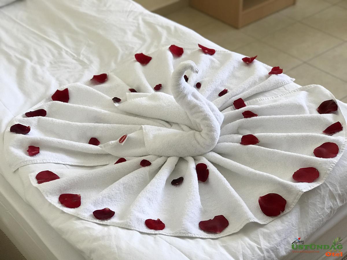 Ustundag Otel Keciborlu Kültér fotó
